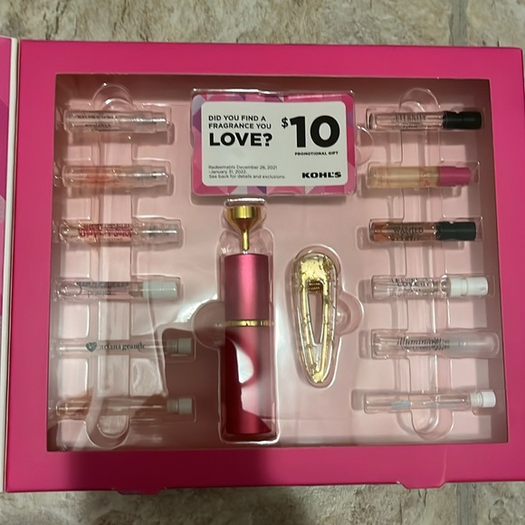 Gift sampler Vera wang Vince Camuto, Ralph Lauren sample sprays - Picture 3 of 4